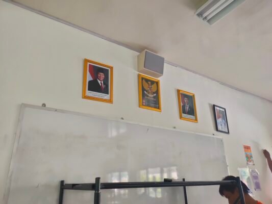 Speaker paging system untuk SMP Negeri Jakarta